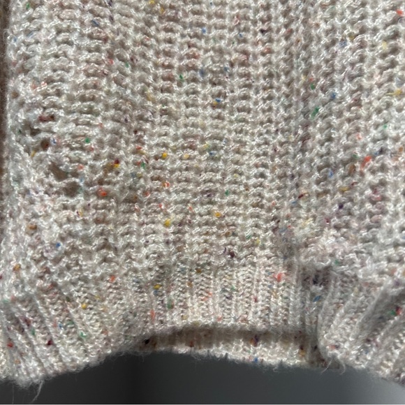 Moon & Madison Beige Speckled Cowl Neck Cropped Sweater Women's Size Medium NWT - Picture 8 of 15